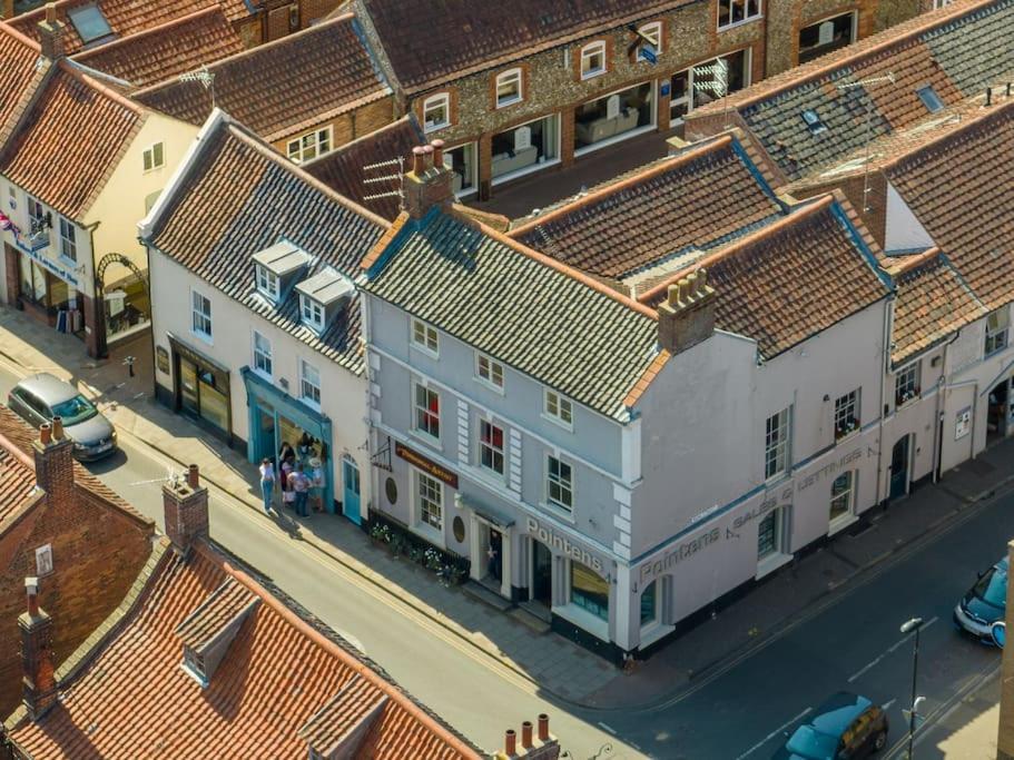 Sarah'S - A Townhouse Apartment In Georgian Holt Holt  Luaran gambar